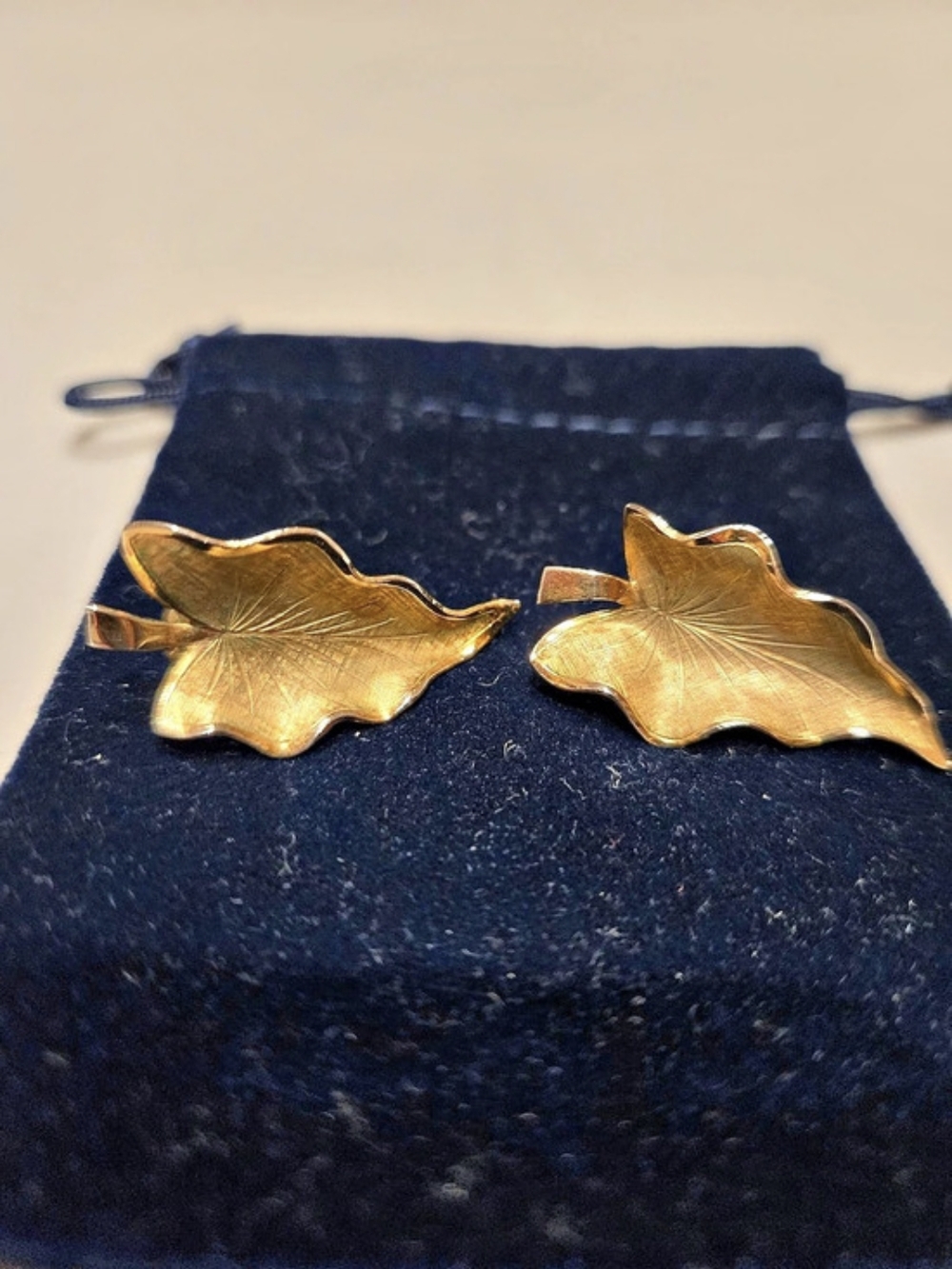 Vintage Giovanni Gold-Tone Leaf Clip-On Earrings